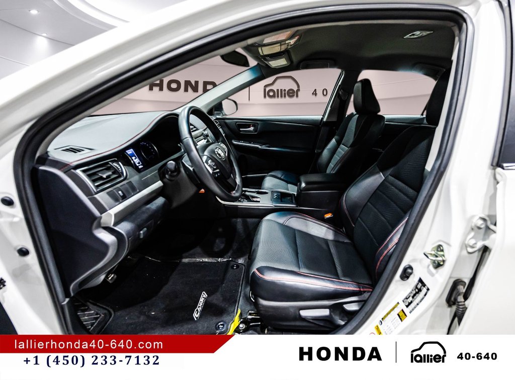 2017 Toyota Camry in Montréal, Quebec - 18 - w1024h768px