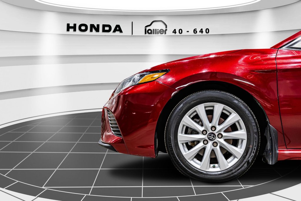 2018 Toyota Camry SE in , Quebec - 10 - w1024h768px