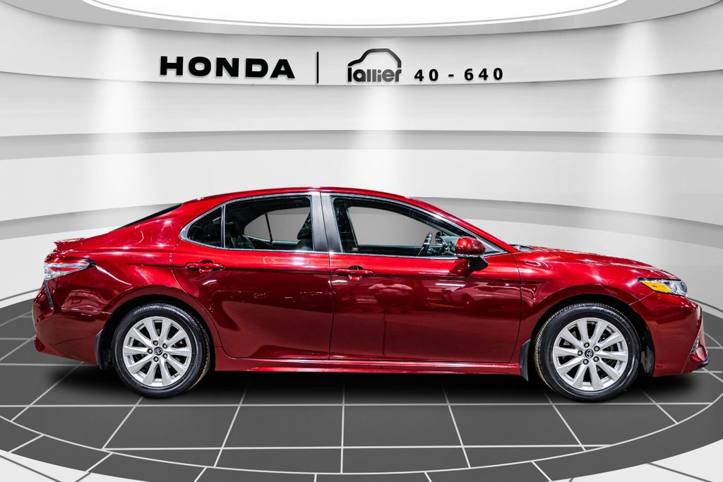 2018 Toyota Camry SE in , Quebec - 8 - w1024h768px