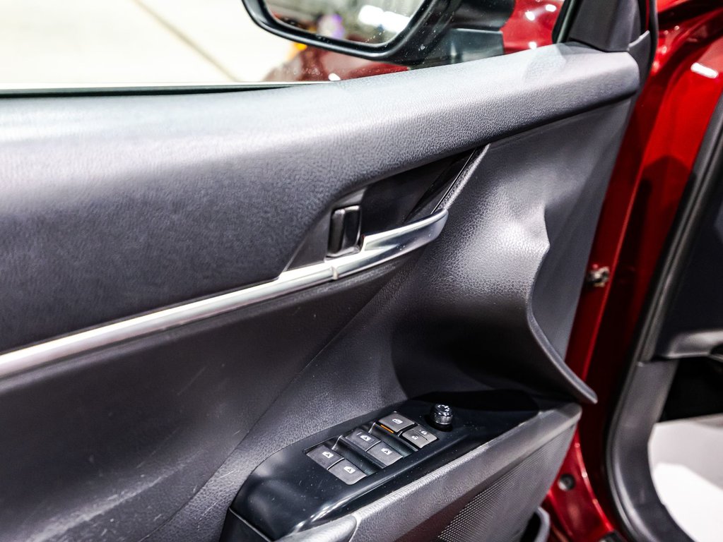 2018 Toyota Camry SE in , Quebec - 11 - w1024h768px