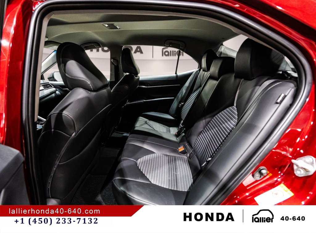 Toyota Camry SE 2018 à Montréal, Québec - 13 - w1024h768px