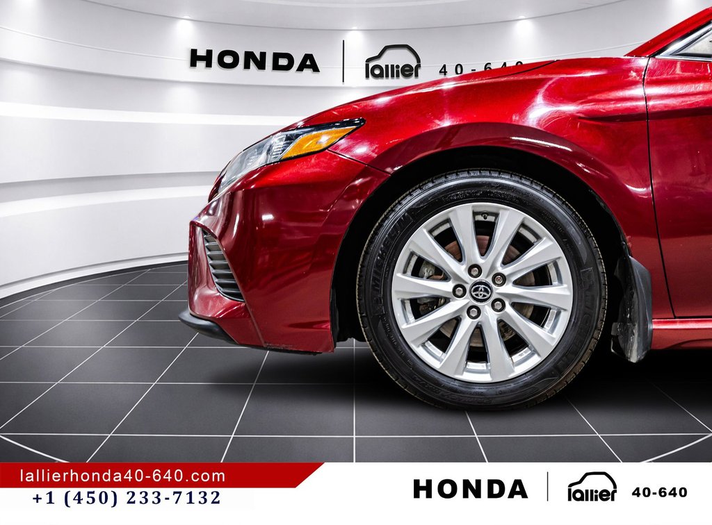 Toyota Camry SE 2018 à Montréal, Québec - 10 - w1024h768px