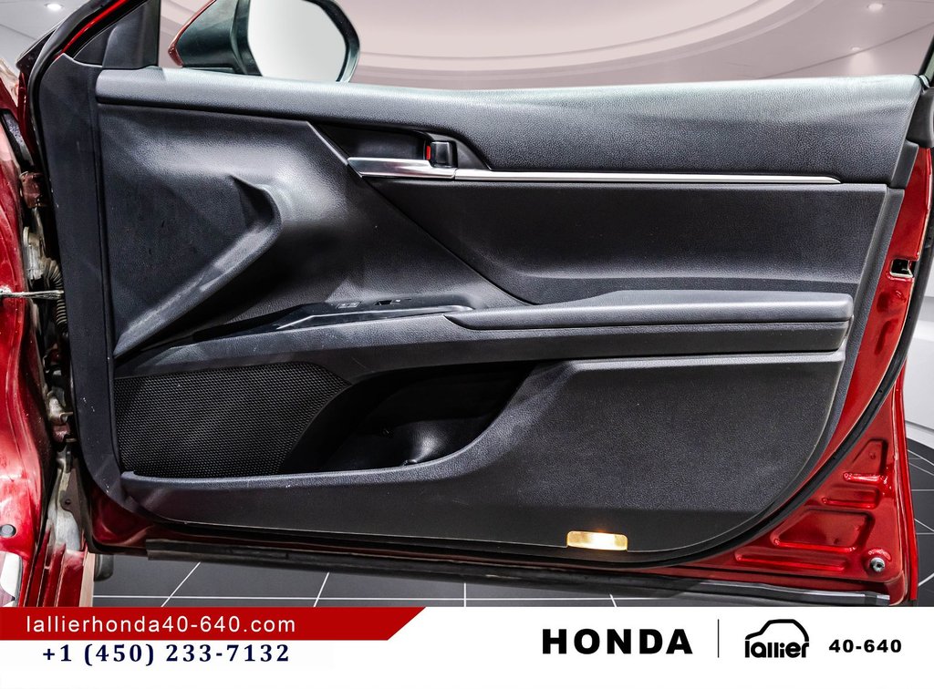 Toyota Camry SE 2018 à Montréal, Québec - 16 - w1024h768px