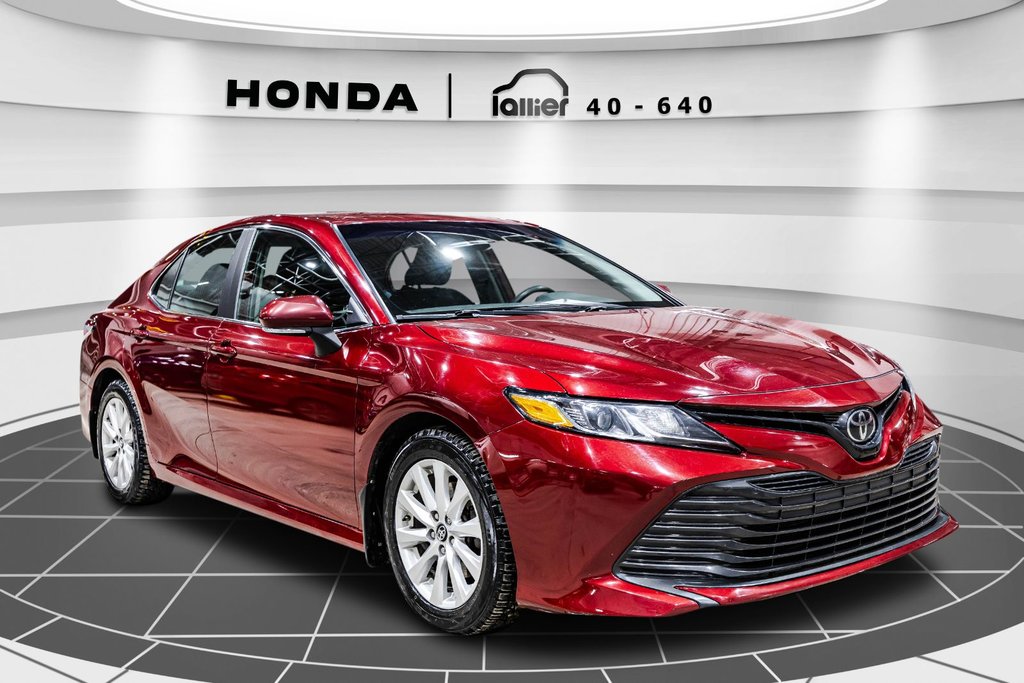 2019 Toyota Camry LE in Lachenaie, Quebec - 9 - w1024h768px