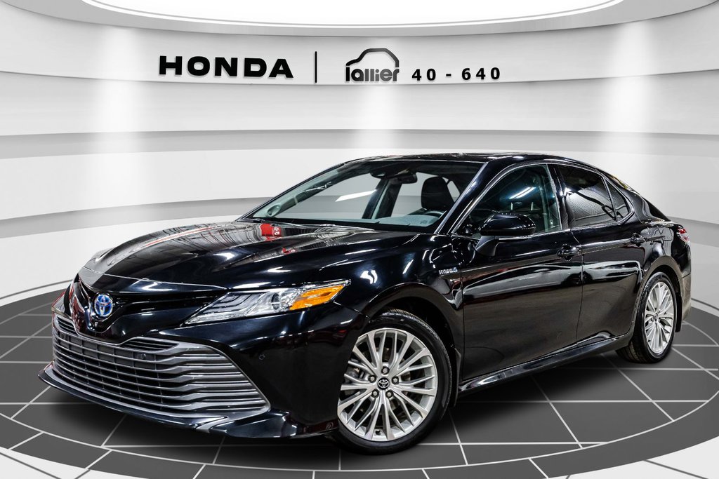 2020  Camry XLE HYBRIDE in , Quebec - 1 - w1024h768px
