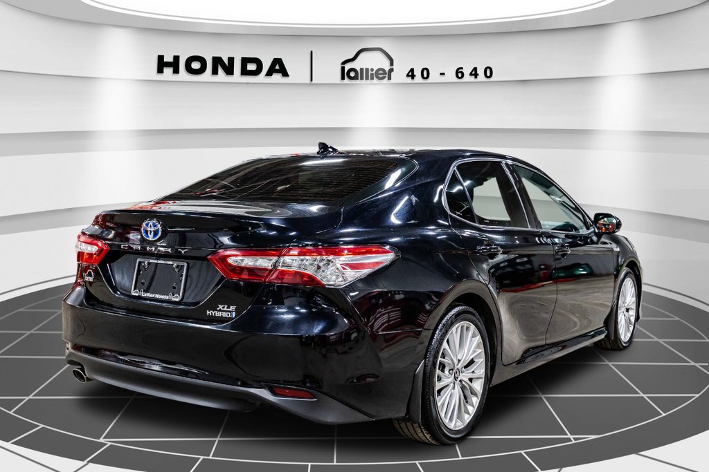 2020  Camry XLE HYBRIDE in , Quebec - 7 - w1024h768px