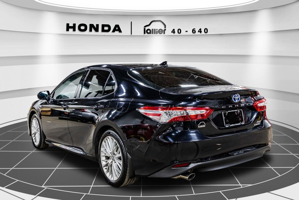 2020  Camry XLE HYBRIDE in , Quebec - 5 - w1024h768px