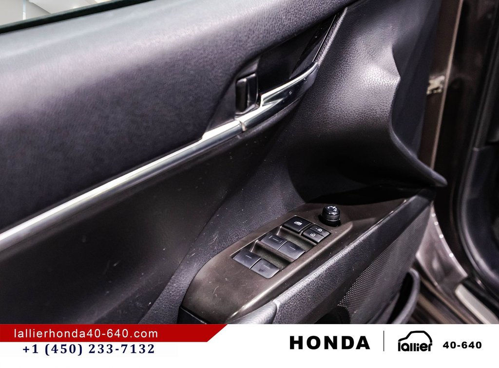 2024 Toyota Camry SE/JAMAIS ACCIDENTÉ in Montréal, Quebec - 11 - w1024h768px