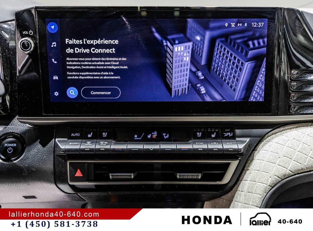 Toyota Camry Hybrid XLE AWD 2025 à Lachenaie, Québec - 24 - w1024h768px
