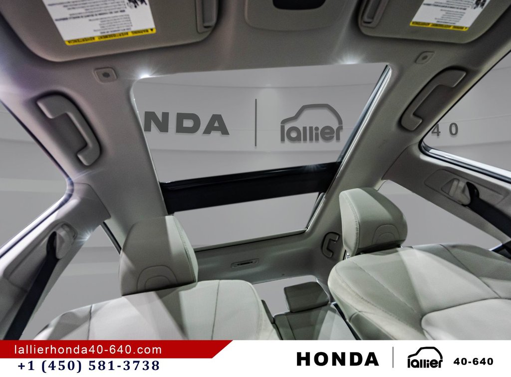 Toyota Camry Hybrid XLE AWD 2025 à Lachenaie, Québec - 18 - w1024h768px