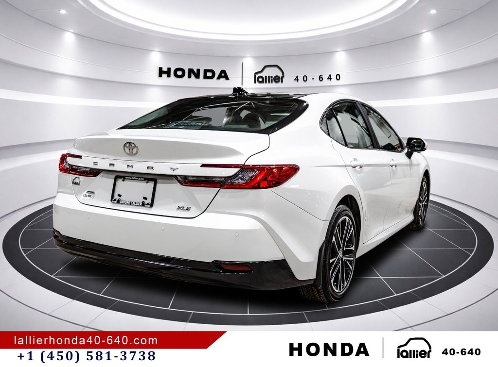 Toyota Camry Hybrid XLE AWD 2025 à Lachenaie, Québec - 7 - w1024h768px