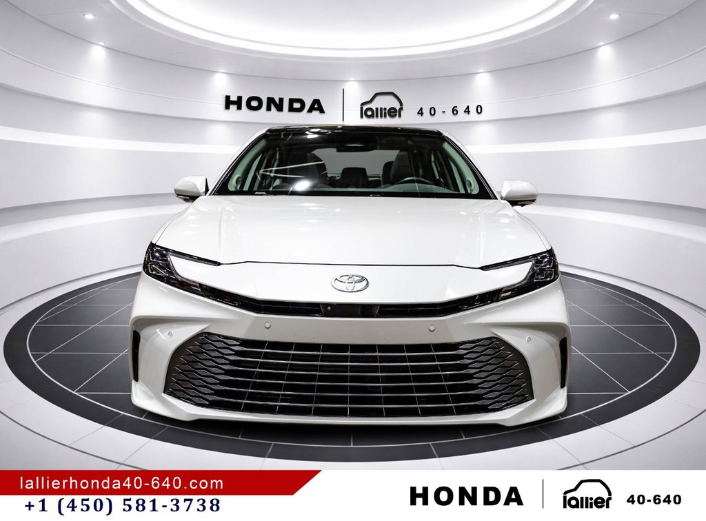 Toyota Camry Hybrid XLE AWD 2025 à Lachenaie, Québec - 2 - w1024h768px
