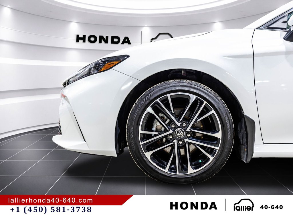 Toyota Camry Hybrid XLE AWD 2025 à Lachenaie, Québec - 10 - w1024h768px