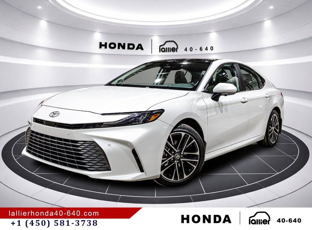 Toyota Camry Hybrid XLE AWD 2025 à Lachenaie, Québec - 1 - w1024h768px