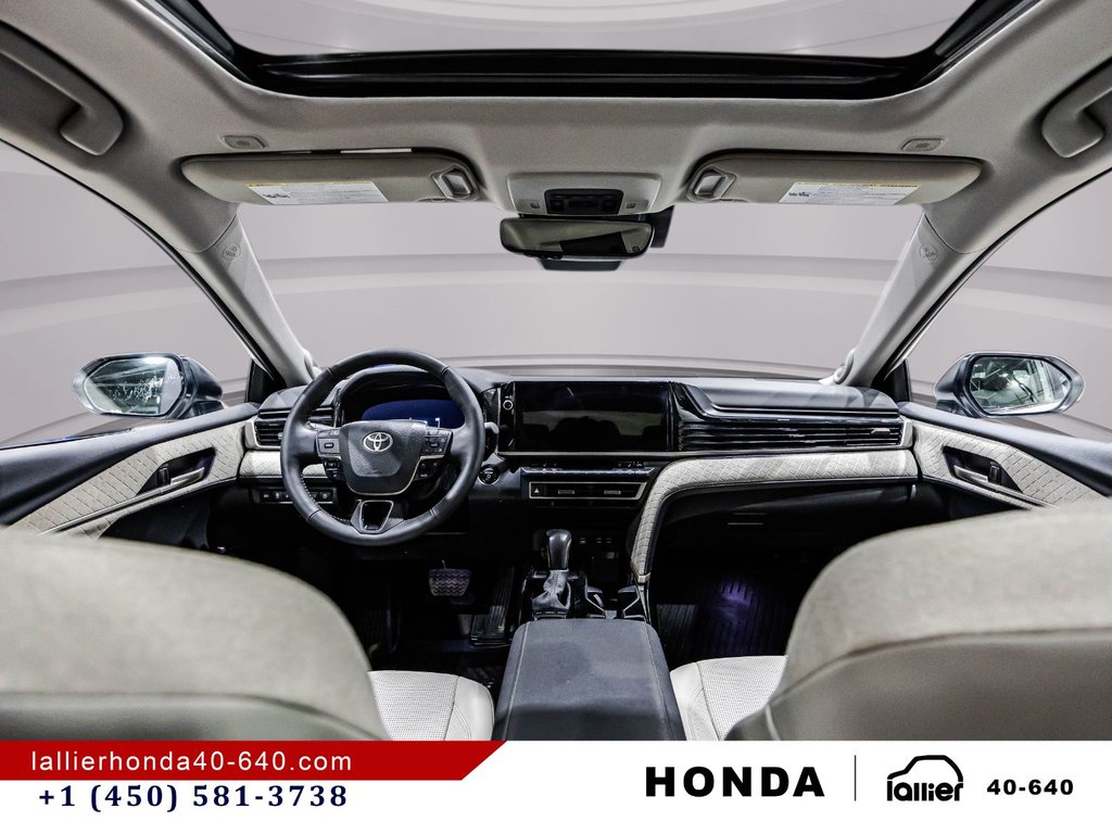 Toyota Camry Hybrid XLE AWD 2025 à Lachenaie, Québec - 14 - w1024h768px