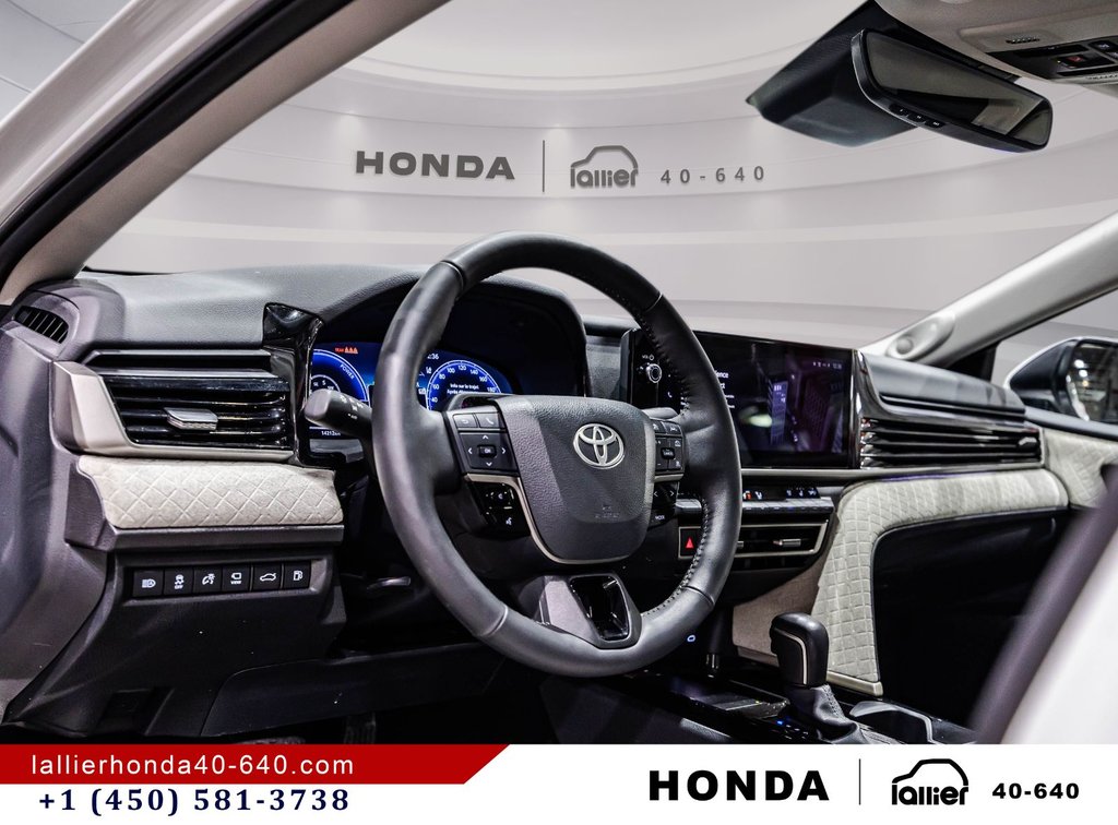 Toyota Camry Hybrid XLE AWD 2025 à Lachenaie, Québec - 20 - w1024h768px