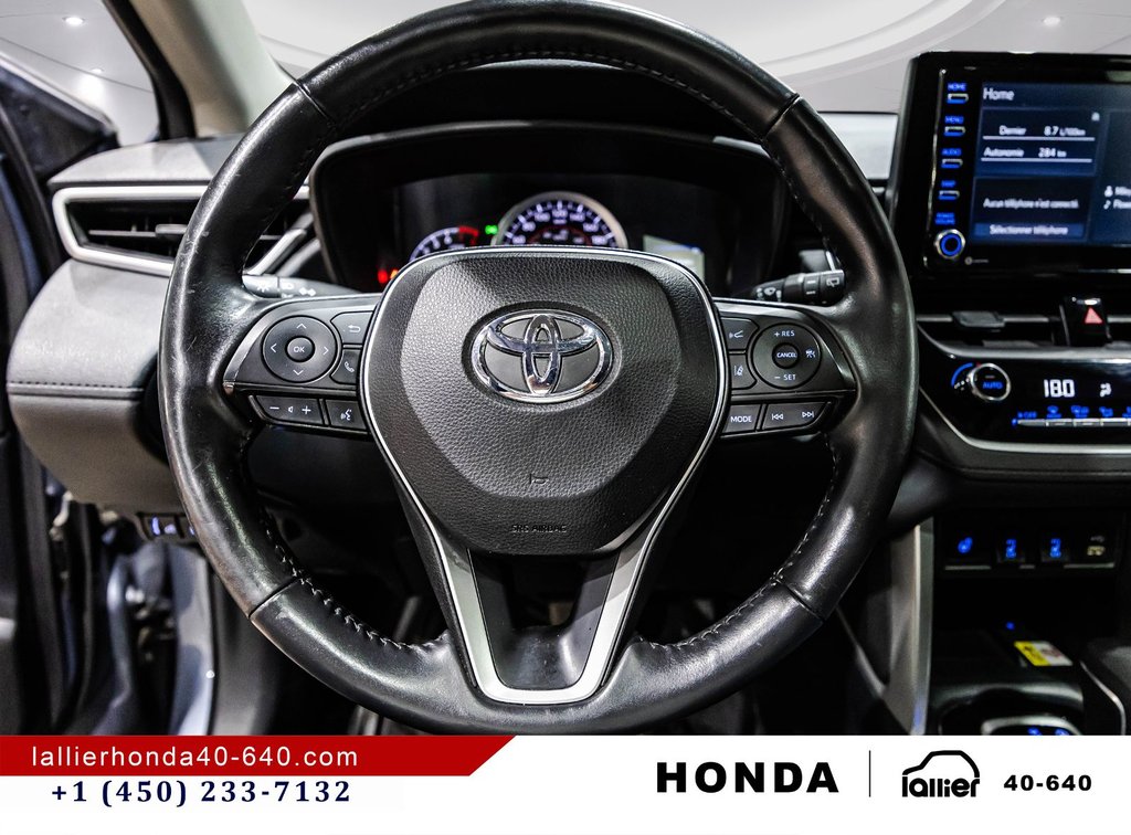 2022 Toyota Corolla Cross LE/AWD/UN PROPRIÉTAIRE/JAMAIS ACCIDENTÉ in Montréal, Quebec - 22 - w1024h768px