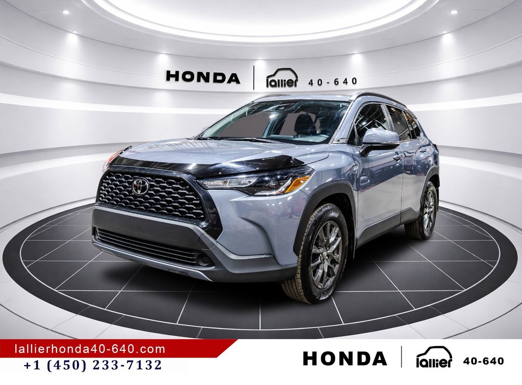 2022 Toyota Corolla Cross LE/AWD/UN PROPRIÉTAIRE/JAMAIS ACCIDENTÉ in Montréal, Quebec - 3 - w1024h768px