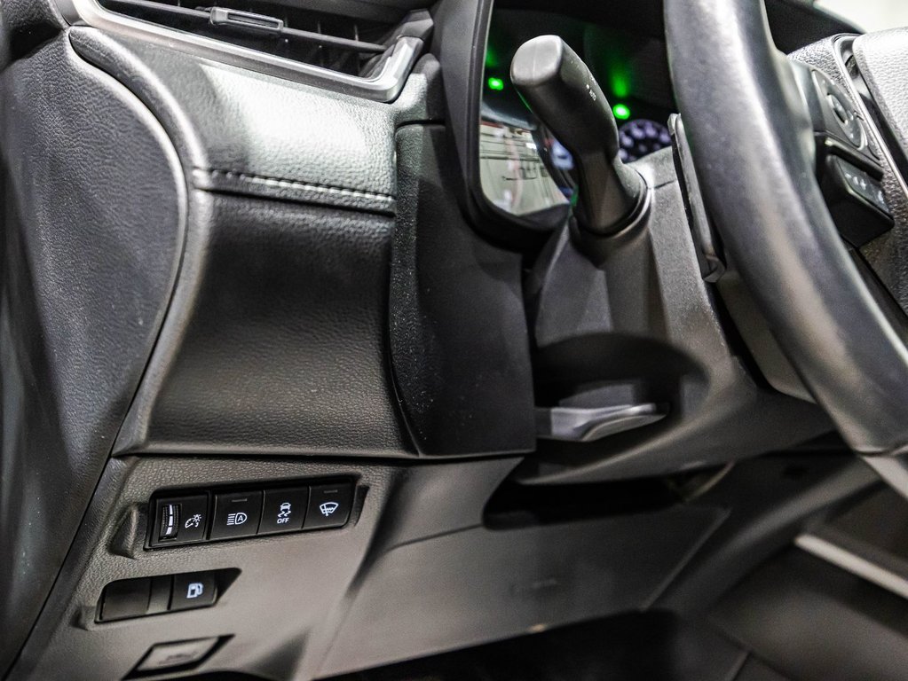 Toyota Corolla Cross AWD HYBRID SE 2023 à Montréal, Québec - 20 - w1024h768px