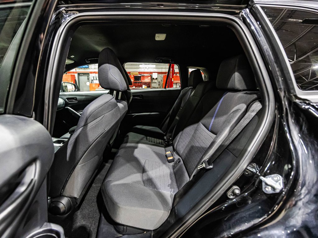 Toyota Corolla Cross AWD HYBRID SE 2023 à Montréal, Québec - 13 - w1024h768px