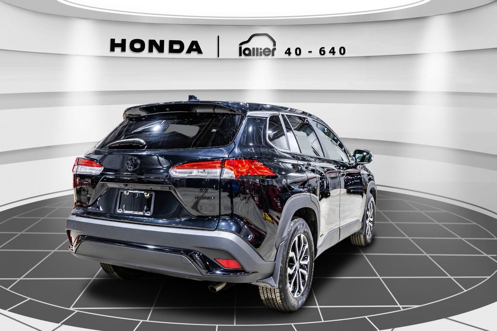 Toyota Corolla Cross AWD HYBRID SE 2023 à Montréal, Québec - 7 - w1024h768px