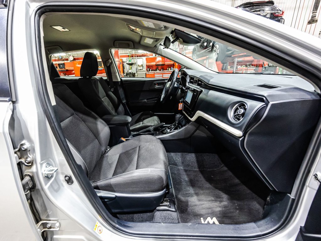 Toyota Corolla iM  2018 à Lachenaie, Québec - 17 - w1024h768px