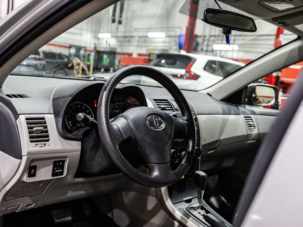 2011 Toyota Corolla in , Quebec - 19 - w1024h768px