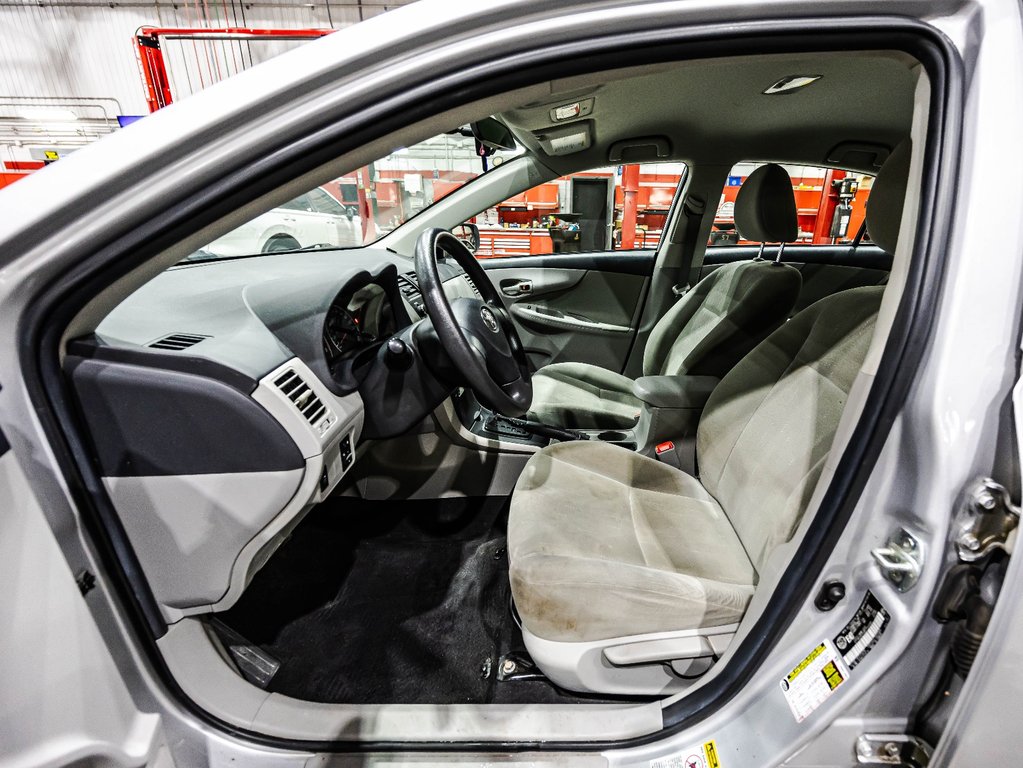 2011 Toyota Corolla in , Quebec - 18 - w1024h768px