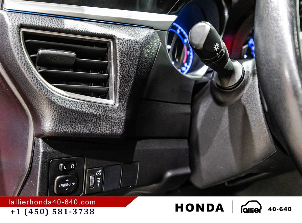 2016 Toyota Corolla S in Montréal, Quebec - 21 - w1024h768px
