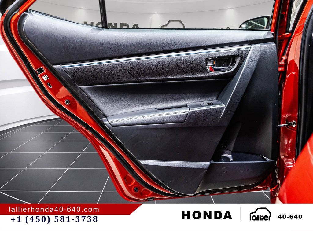 2016 Toyota Corolla S in Montréal, Quebec - 12 - w1024h768px