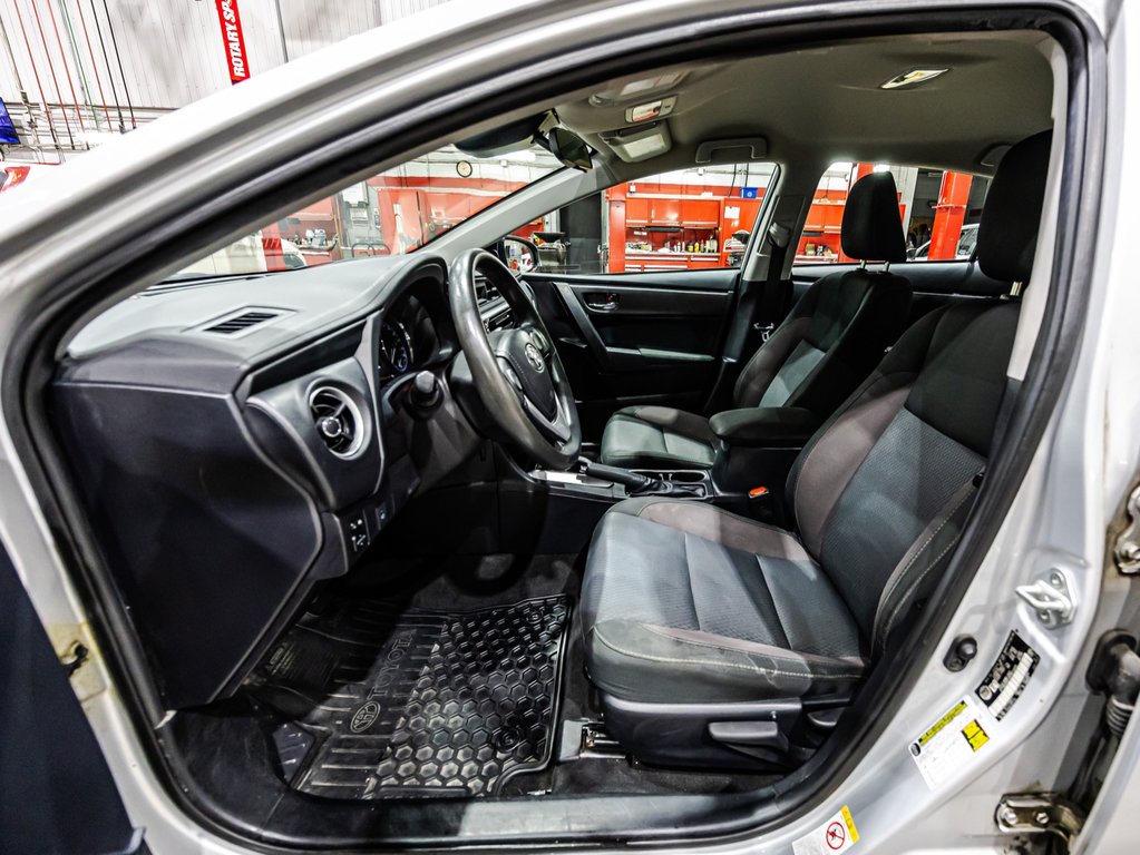 Toyota Corolla LE 2017 à Lachenaie, Québec - 18 - w1024h768px
