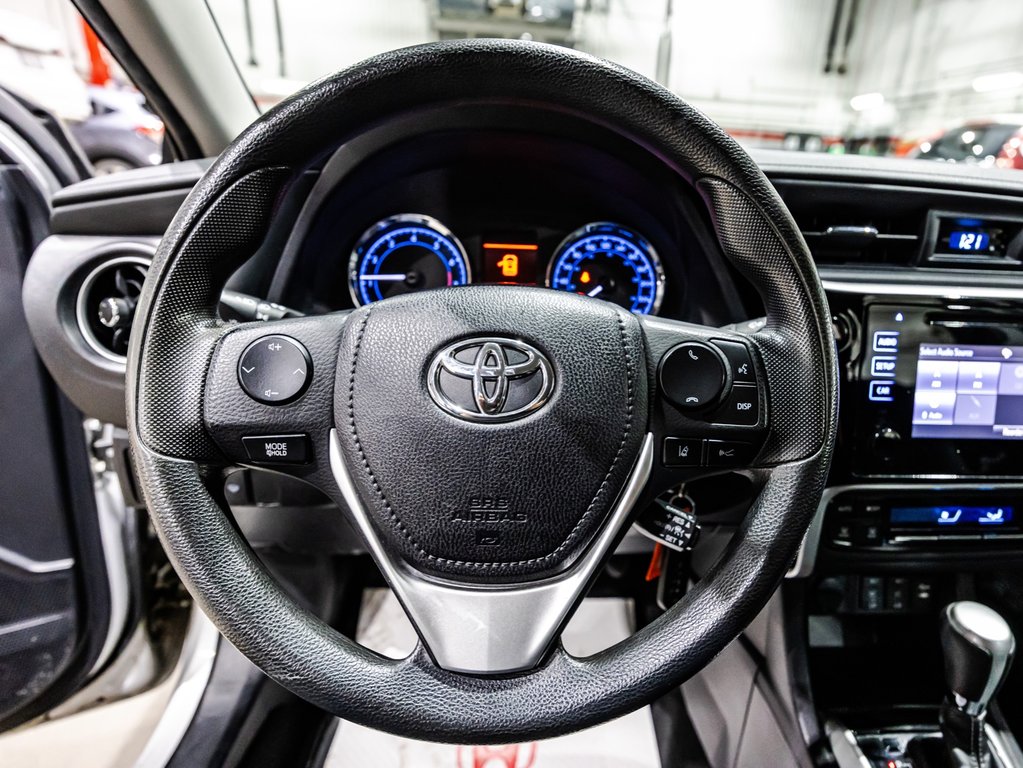 Toyota Corolla LE 2017 à Lachenaie, Québec - 21 - w1024h768px
