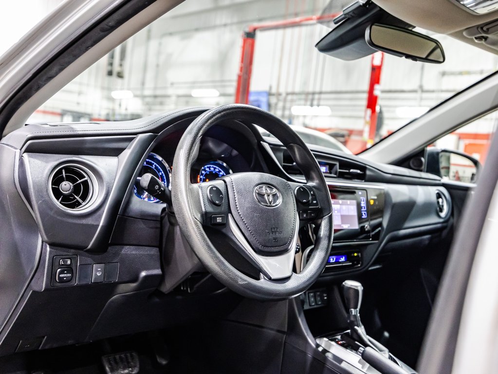 Toyota Corolla LE 2017 à Lachenaie, Québec - 19 - w1024h768px