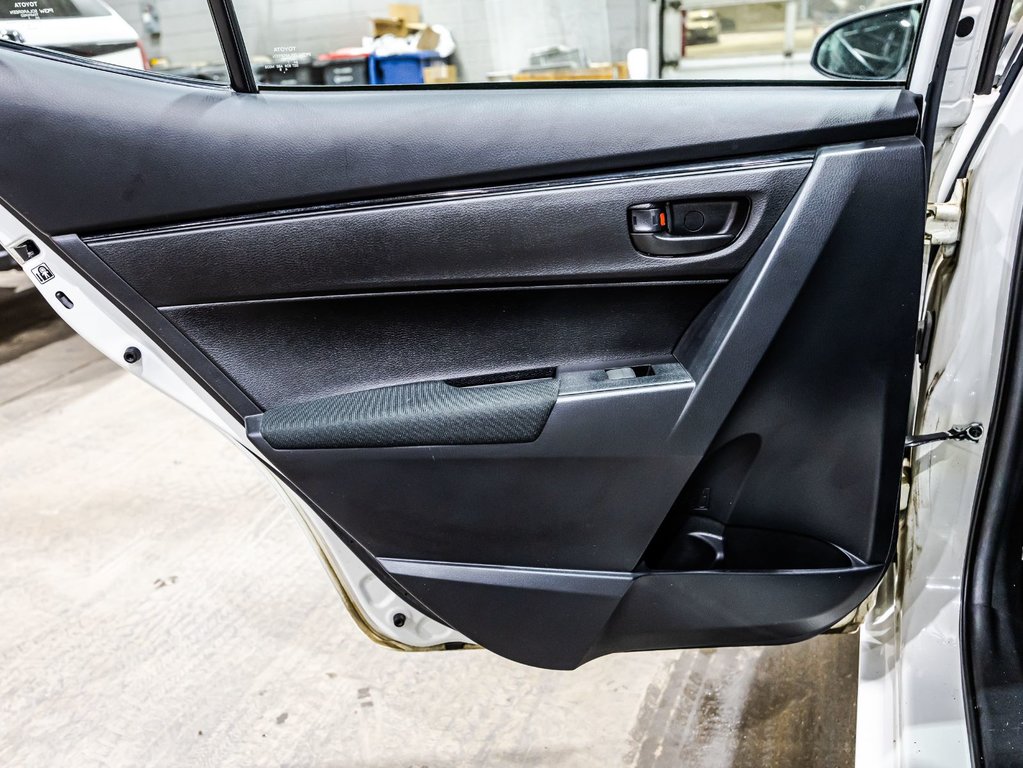 2018 Toyota Corolla CE in , Quebec - 12 - w1024h768px
