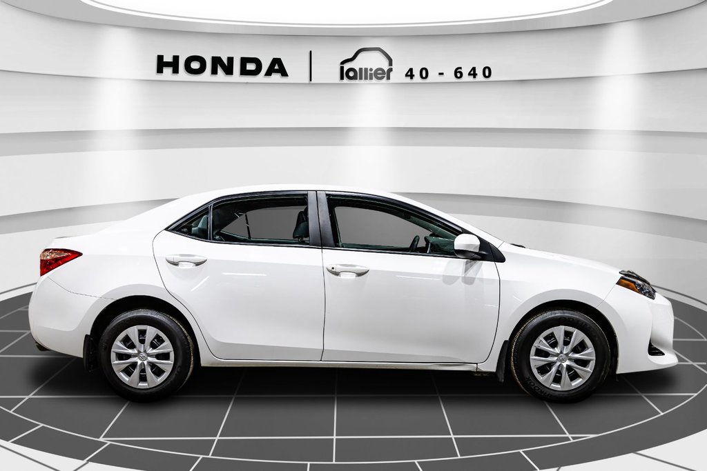 2018 Toyota Corolla CE in , Quebec - 8 - w1024h768px