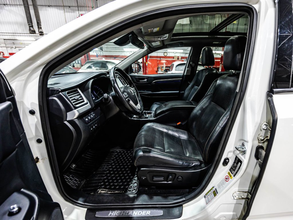 Toyota Highlander Limited 2017 à , Québec - 20 - w1024h768px
