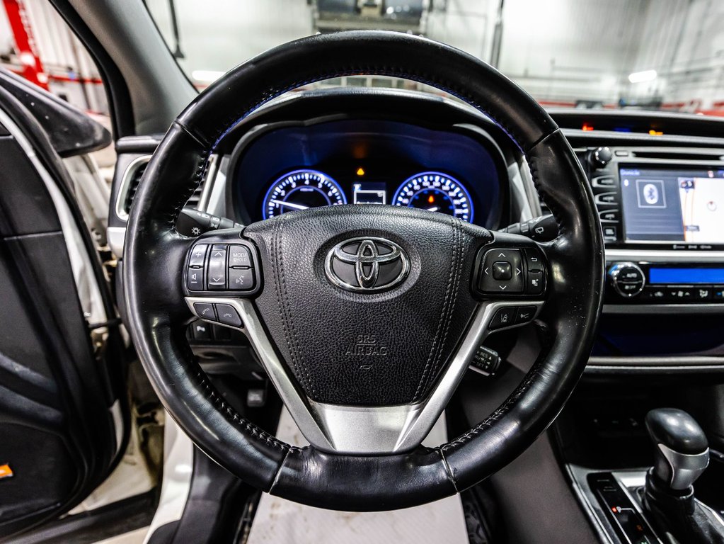 Toyota Highlander Limited 2017 à , Québec - 23 - w1024h768px