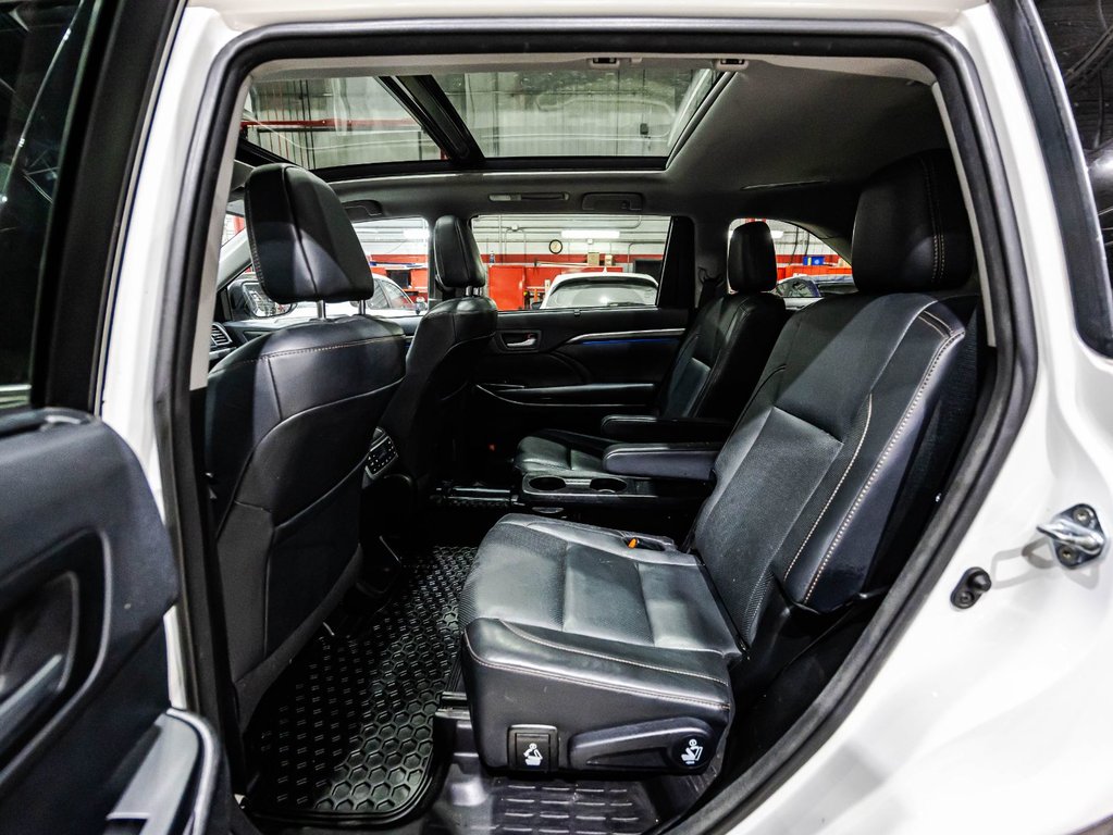 Toyota Highlander Limited 2017 à , Québec - 13 - w1024h768px