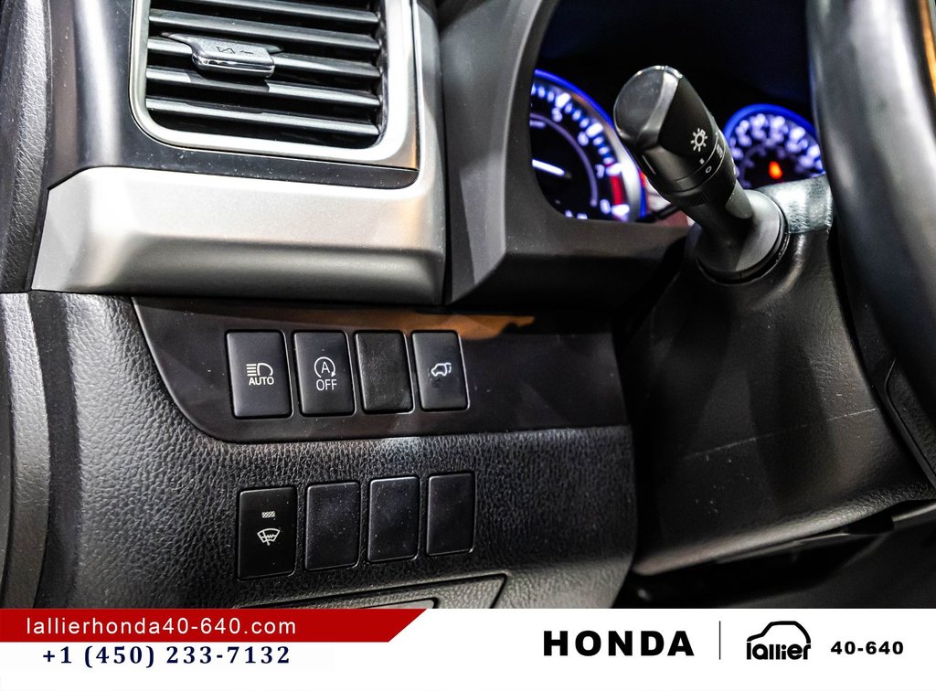 2019 Toyota Highlander XLE in Montréal, Quebec - 22 - w1024h768px