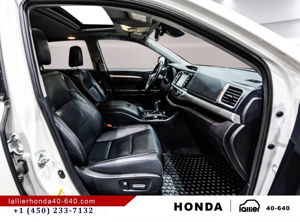 2019 Toyota Highlander XLE in Montréal, Quebec - 18 - w1024h768px