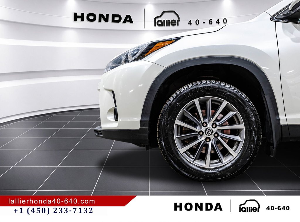 2019 Toyota Highlander XLE in Montréal, Quebec - 10 - w1024h768px