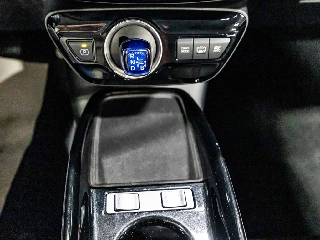 2020  PRIUS PRIME in , Quebec - 24 - w1024h768px