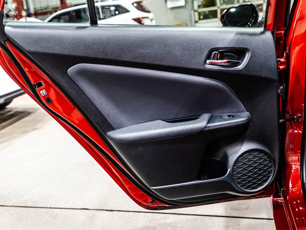 2020 Toyota Prius Prime in Lachenaie, Quebec - 12 - w1024h768px