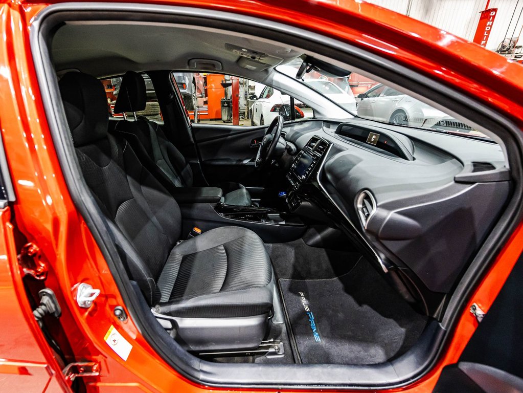 2020 Toyota Prius Prime in Lachenaie, Quebec - 17 - w1024h768px