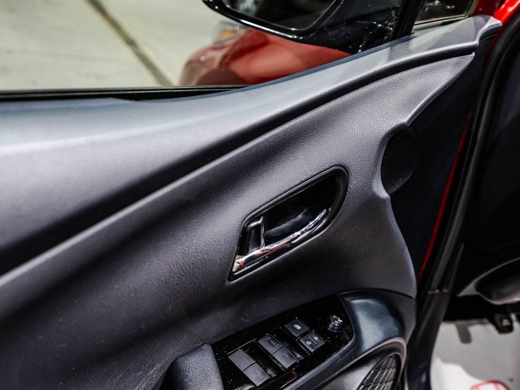 2020 Toyota Prius Prime in Lachenaie, Quebec - 11 - w1024h768px