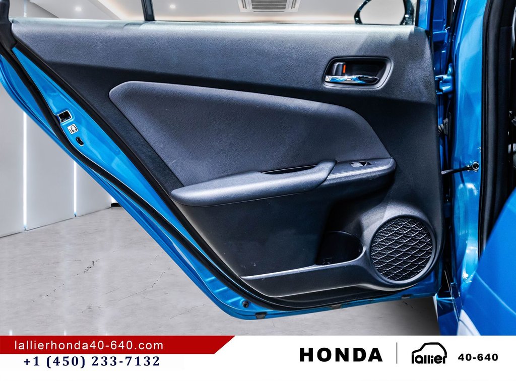 Toyota Prius Prime  2020 à Montréal, Québec - 12 - w1024h768px