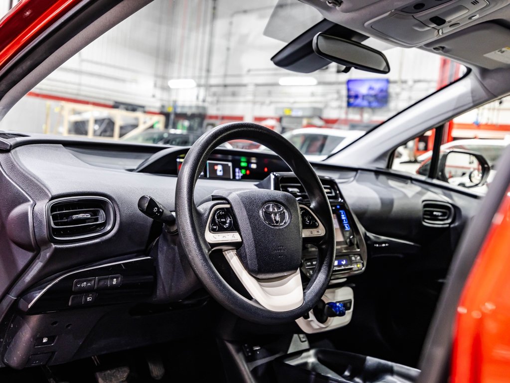 Toyota Prius  2017 à , Québec - 19 - w1024h768px