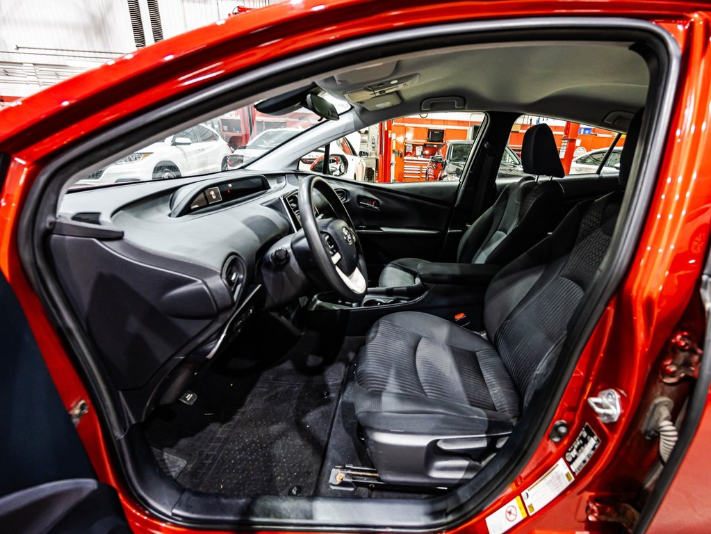 Toyota Prius  2017 à , Québec - 18 - w1024h768px