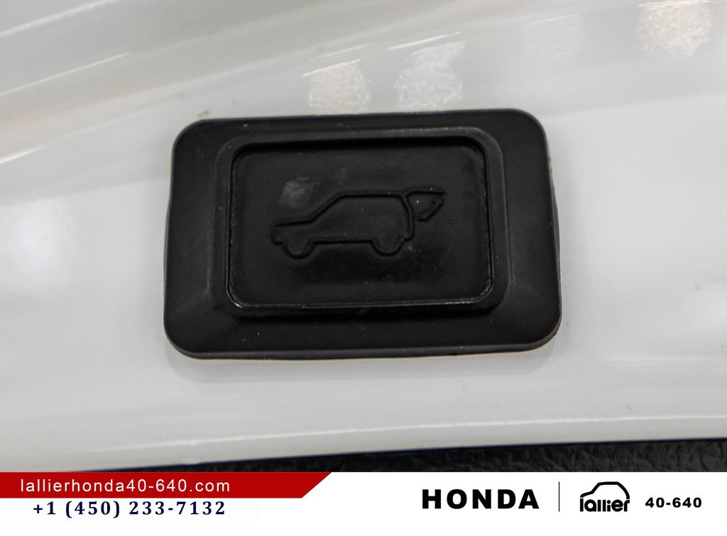 Toyota RAV4 XLE/AWD/JAMAIS ACCIDENTÉ 2016 à Montréal, Québec - 15 - w1024h768px
