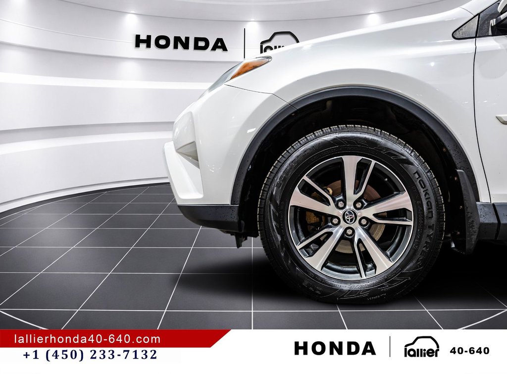 Toyota RAV4 XLE/AWD/JAMAIS ACCIDENTÉ 2016 à Montréal, Québec - 10 - w1024h768px